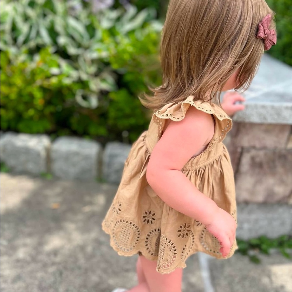 Baby Gap Eyelet Set Brennan Brown